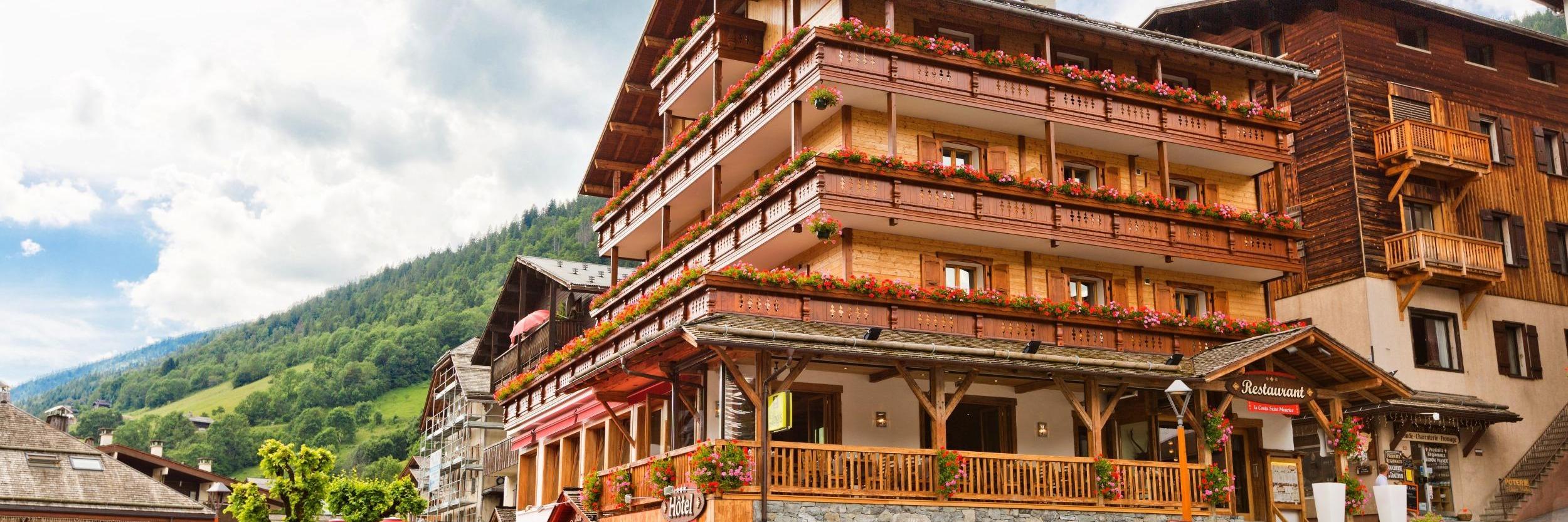 Hotel Logis La Croix-saint-maurice 3*