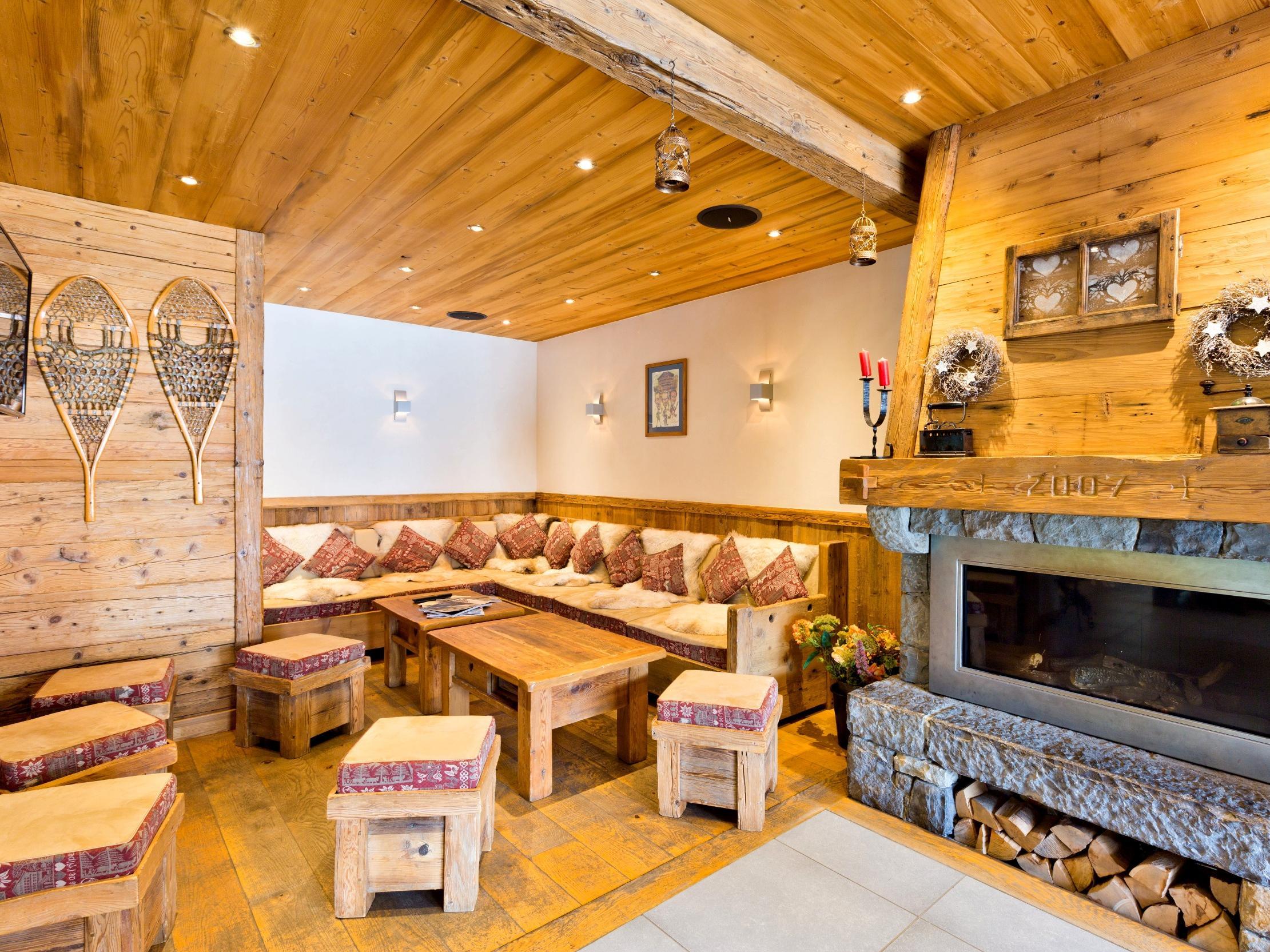 Hotel Logis La Croix-saint-maurice