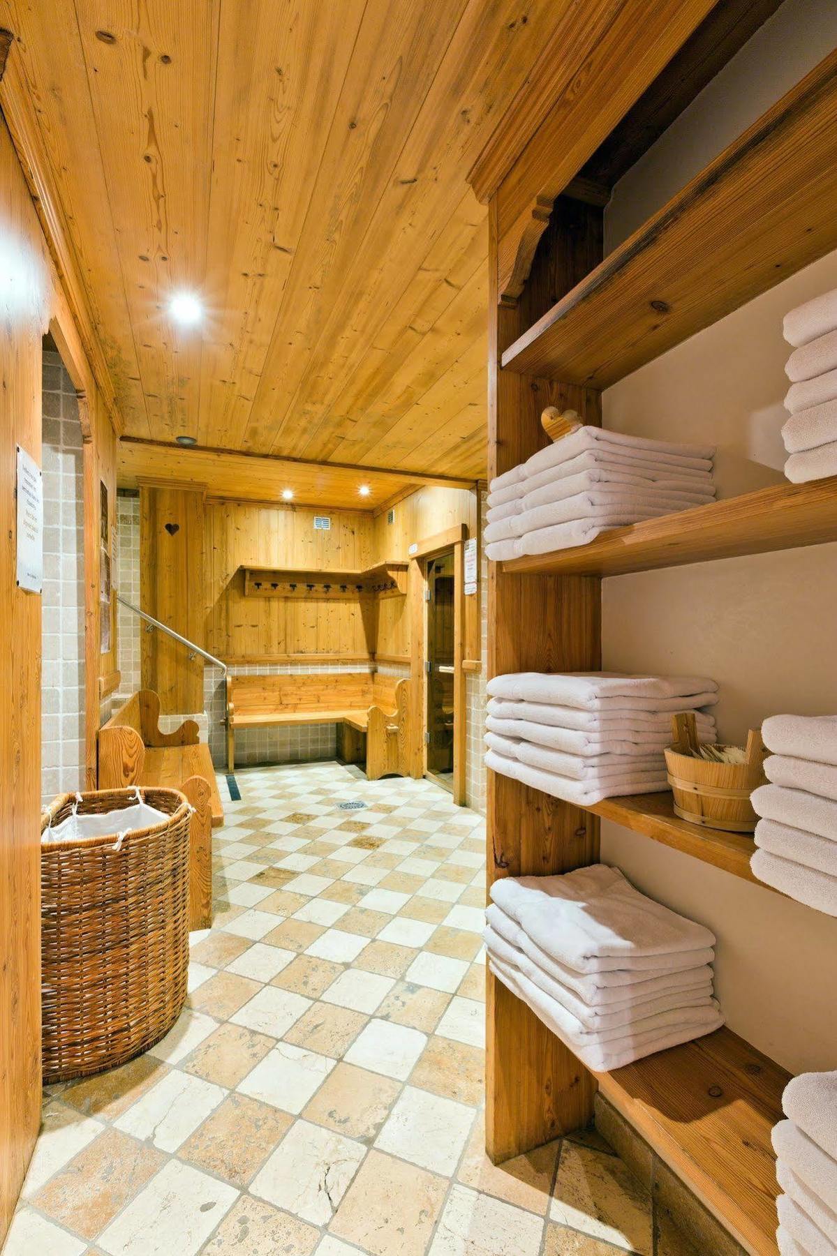 Hotel Logis La Croix-saint-maurice 3*