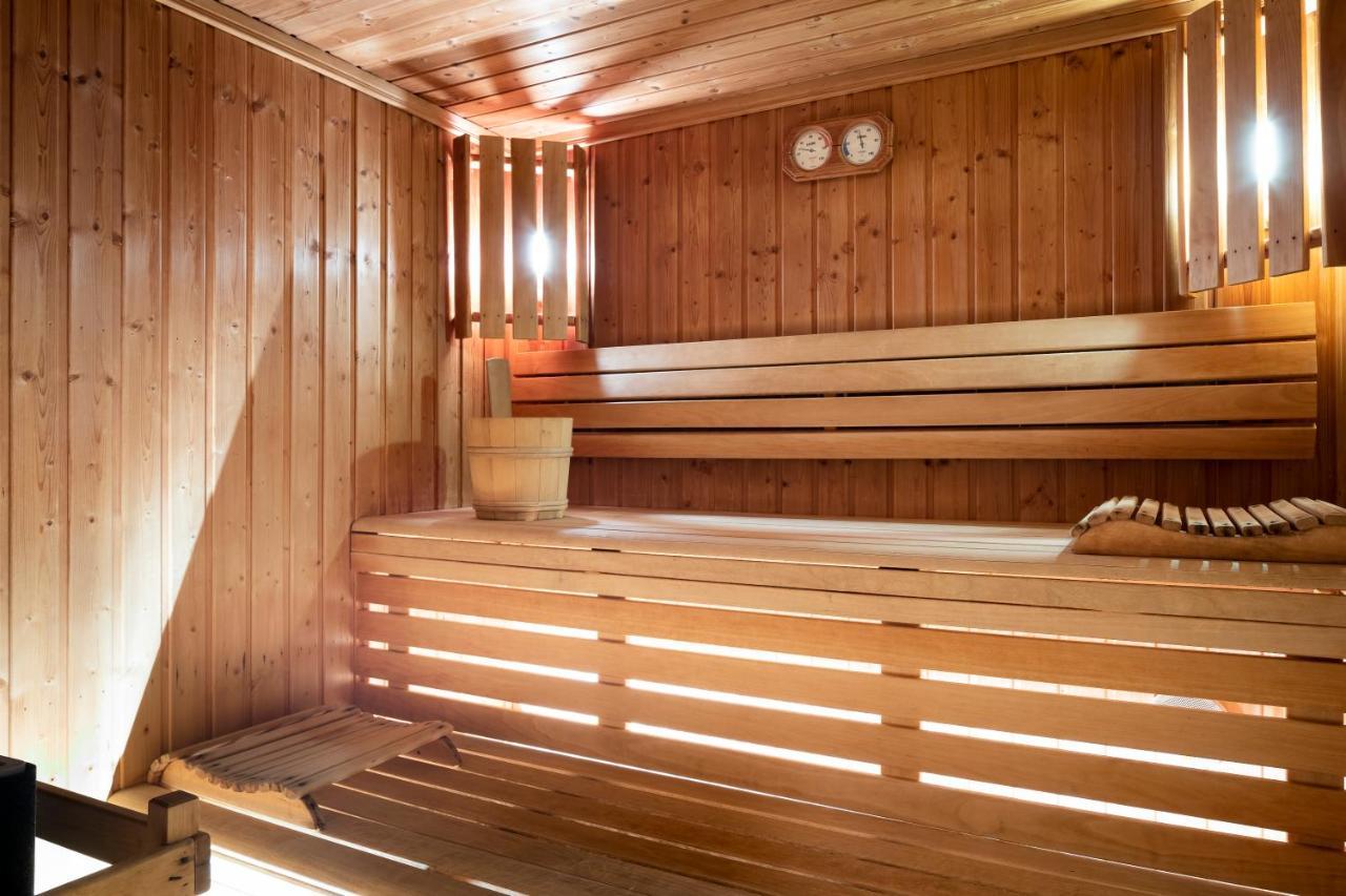 Logis La Croix-saint-maurice Hotel